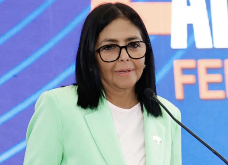 Delcy Rodríguez entregó monedas y lingotes de oro a Ábalos y Koldo, según El Español