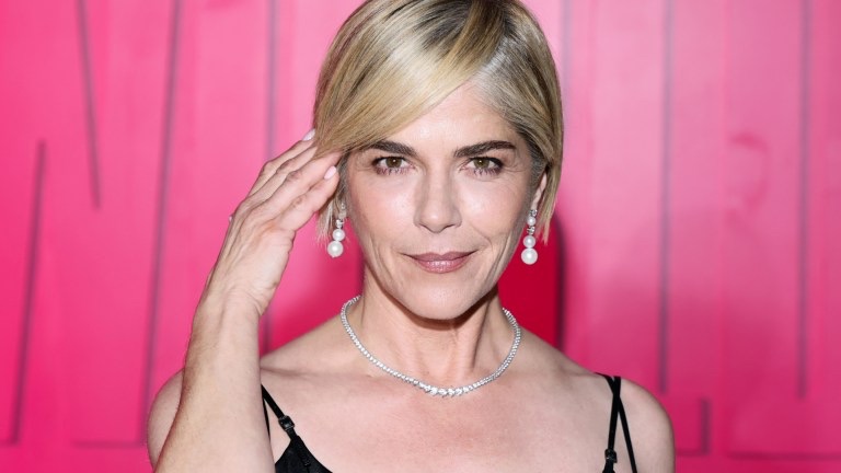 SELMA BLAIR ARRESTADA TRAS AGREDIR A AZAFATAS
